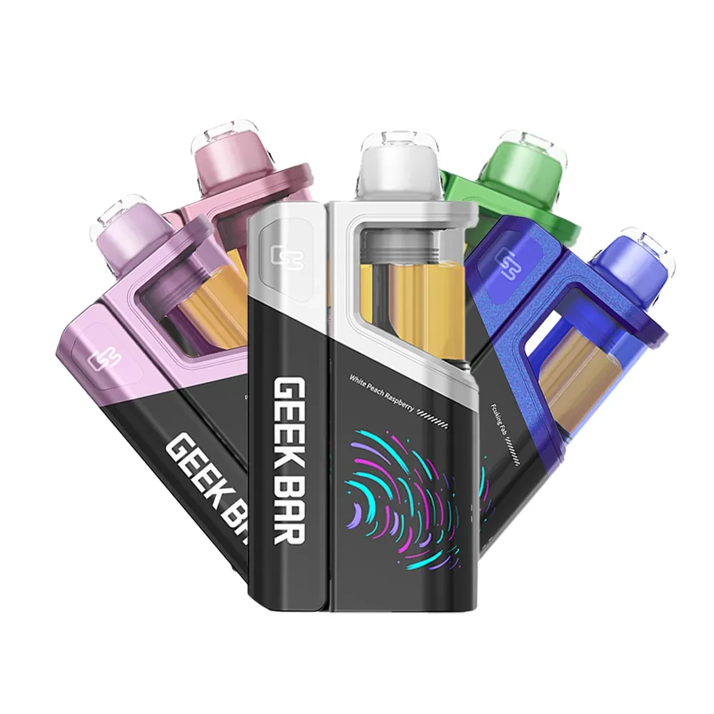 foger pods - A close-up of a high-quality Foger vaping pod being prepared for use